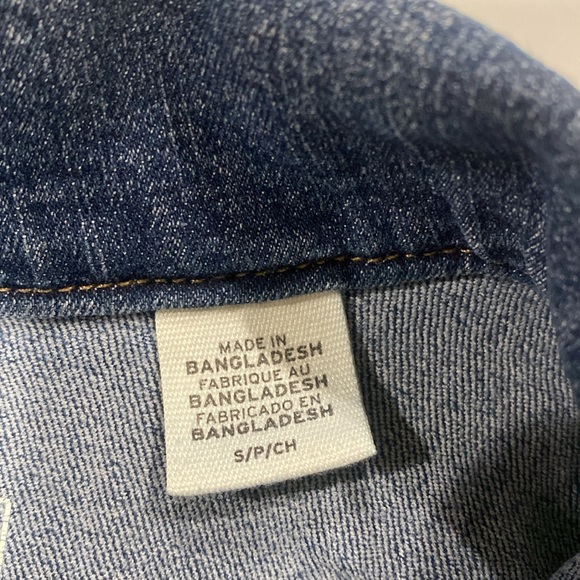 Girls Denim Jean Signature Levi Strauss Basic Truckers Jacket.    SIZE S - Picture 9 of 12